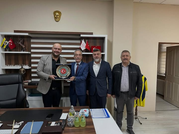 Afyonkarahisar'da Berber ve Kuaförler Odası Başkanı Halk Sağlığı Ziyareti Gerçekleştirdi