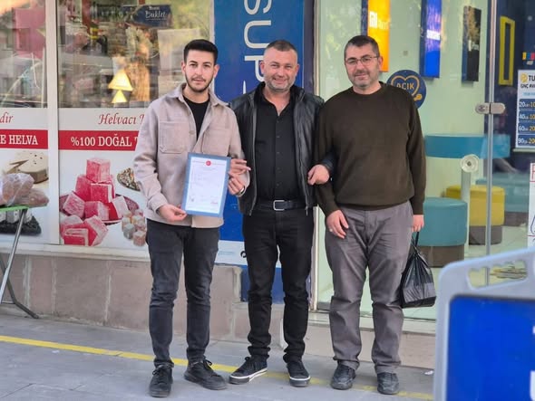 Dinar'da Hakan Yıldırım ve Yusuf Yılmaz'a Yeni Tapuları Teslim Edildi