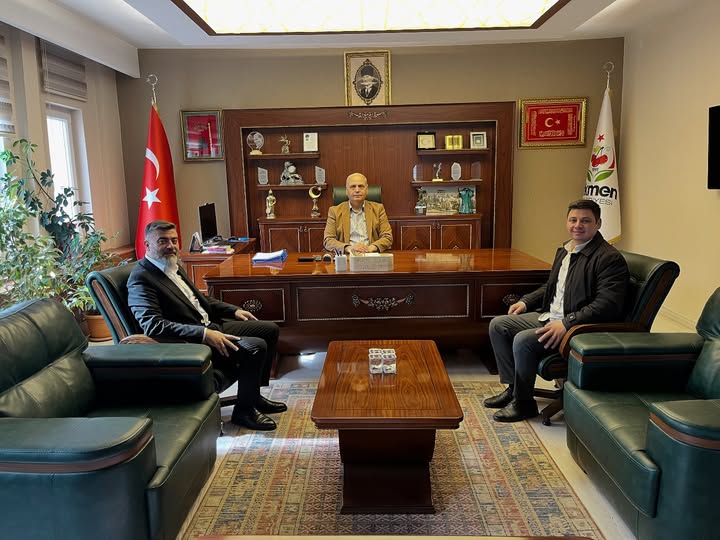 Meslek Odası Başkanı Suat Uygur, Erkmen Belediye Başkanı Yücel Şahin'i Ziyaret Etti