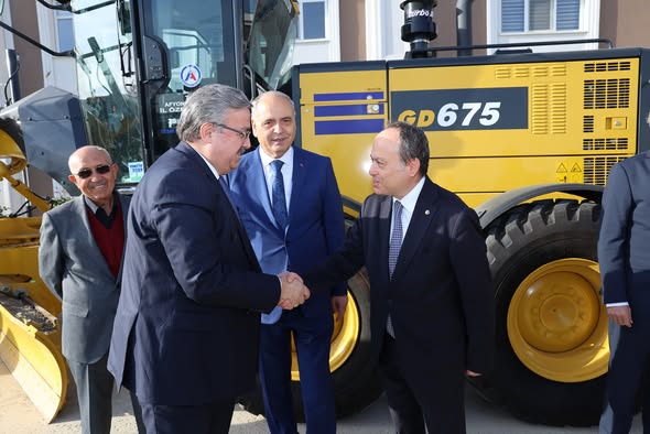 Afyonkarahisar İl Özel İdaresi'ne Yeni Hizmet Araçları Teslim Edildi