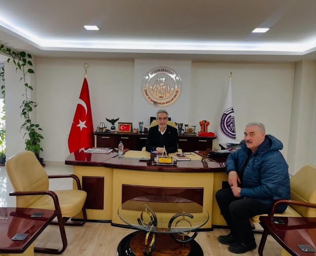 Afyonkarahisar Esnaf ve Sanatkarlar Odaları Birliği Başkanı Cengiz Üstün, Bakkalar Odası Üyesi Abdullah Yeşilçay'ı Ağırladı