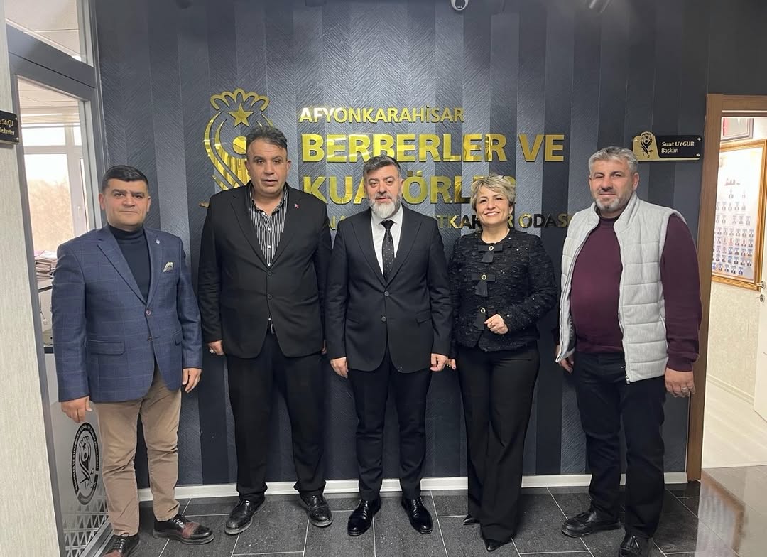 Hizmet-İş Sendikası’ndan Berberler ve Kuaförler Odası’na Hayırlı Olsun Ziyareti