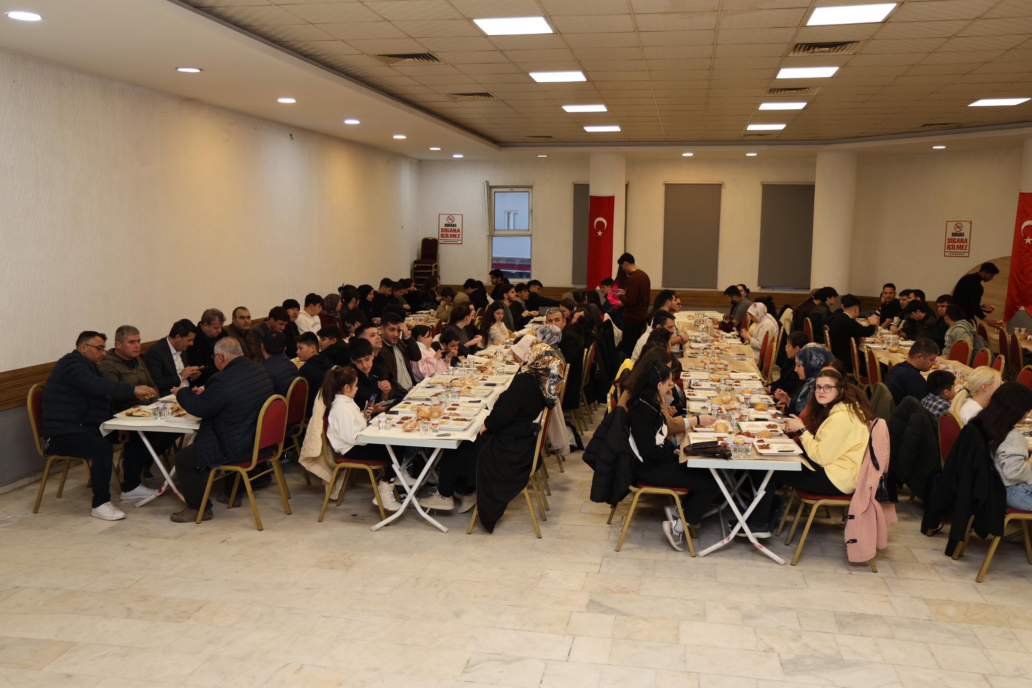 Dinar MYO ve UBYO Öğrencilerine İftar Yemeği