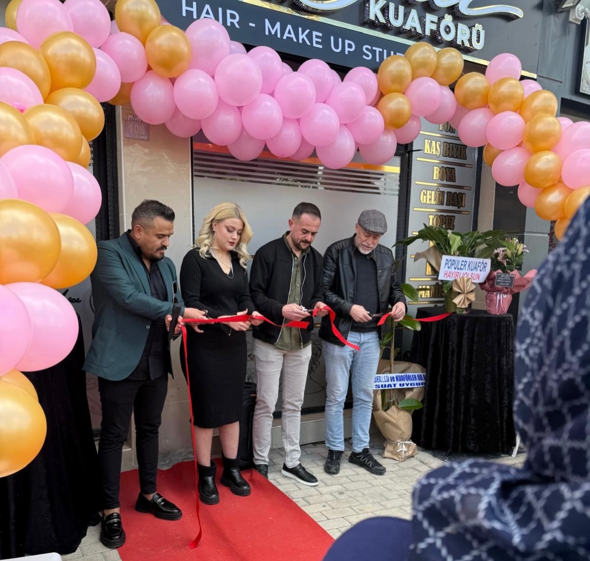 Aleyna Bayan Kuaförü Görkemli Açılışla Hizmete Girdi