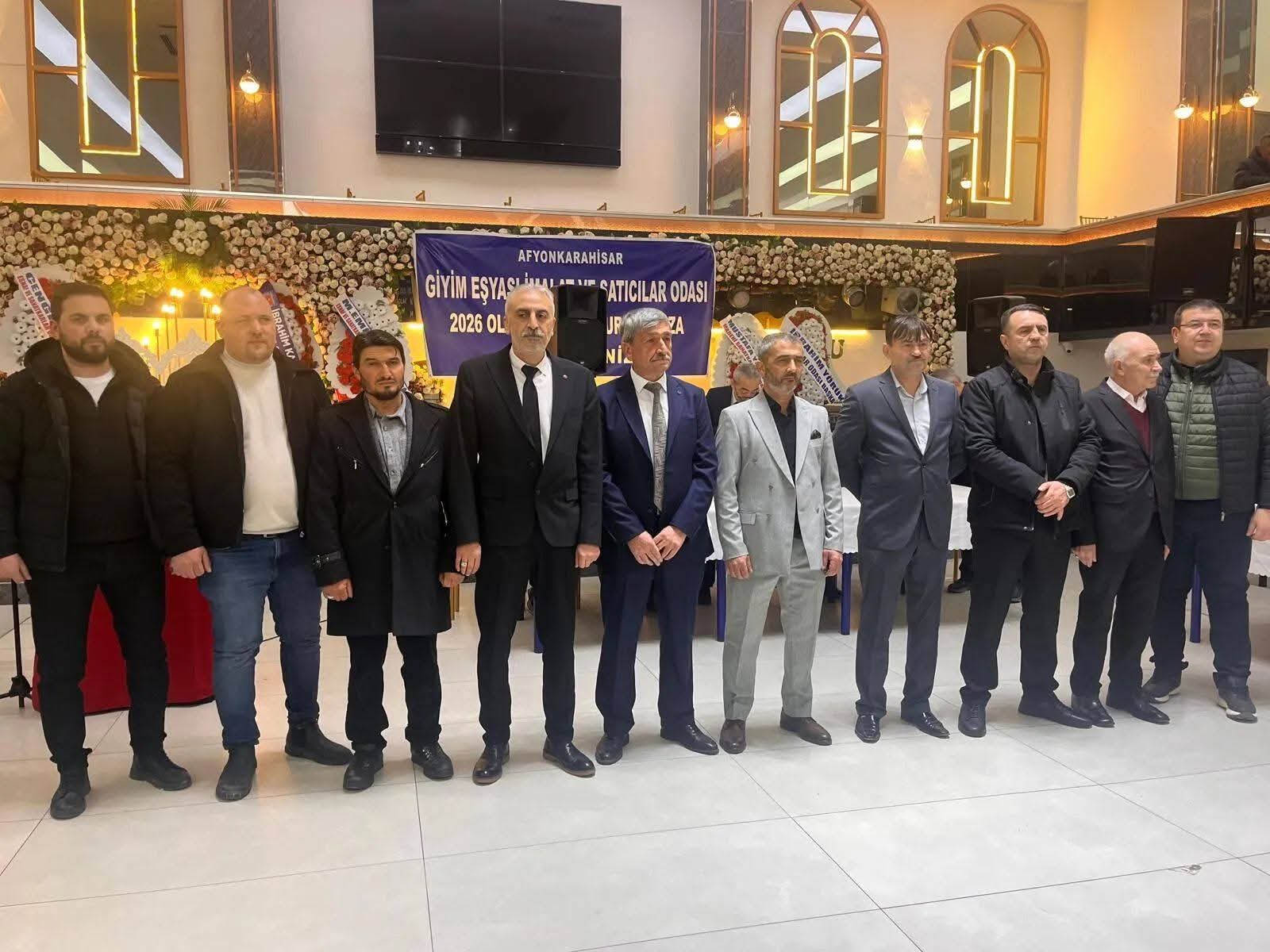 Giyim Eşyası İmalat ve Satıcılar Esnaf ve Sanatkârlar Odasında Hüseyin Karnıbüyük Güven Tazeledi